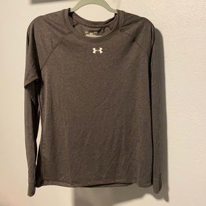 NWT Under Armour Loose Heat Gear Long Sleeve